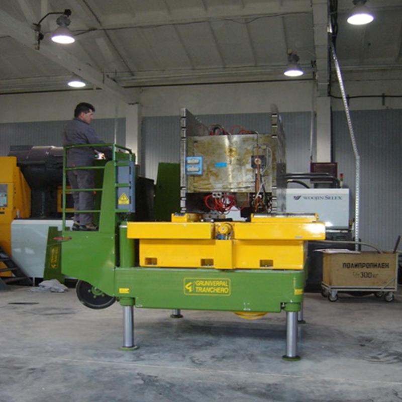 Electric Crane Transidrel 350B Series for Molds up to 35,000 kg (77,100 lbs)